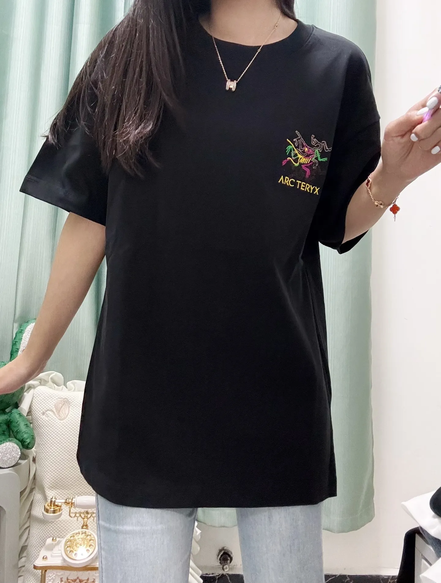 Black ， Same Style